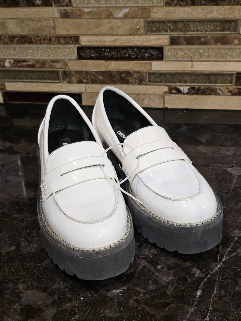 DKNY Women's White Patent Leather White Platform Penny Loafers (38)